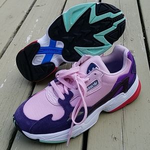 Adidas Falcon Women’s 8 Sneakers